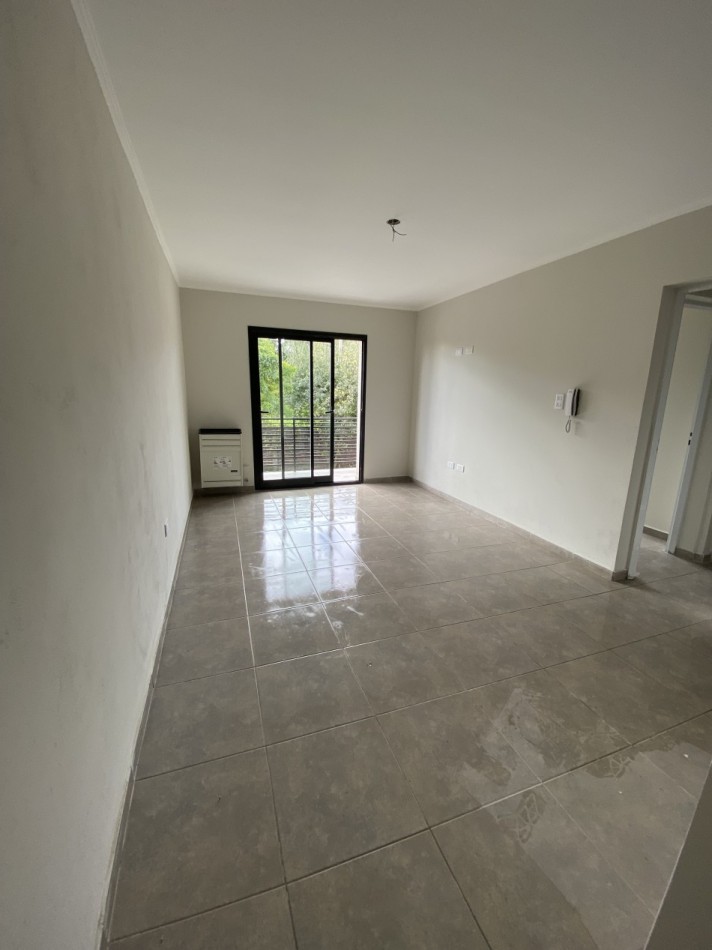 Dpto a estrenar frente.