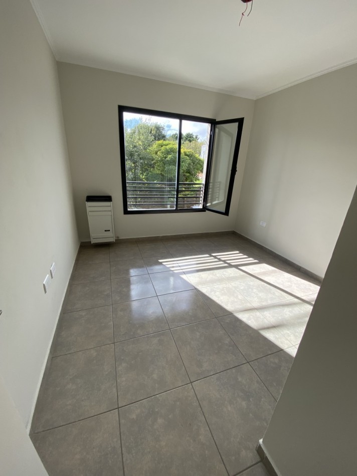 Dpto a estrenar frente.